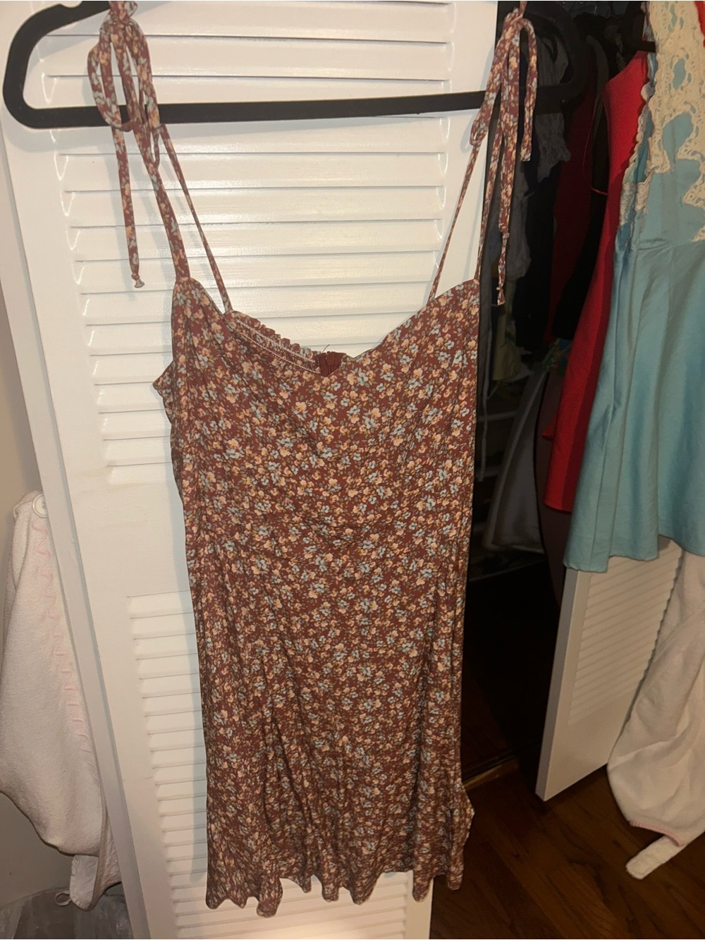 Floral Tie-Shoulder Mini Dress in Brown
